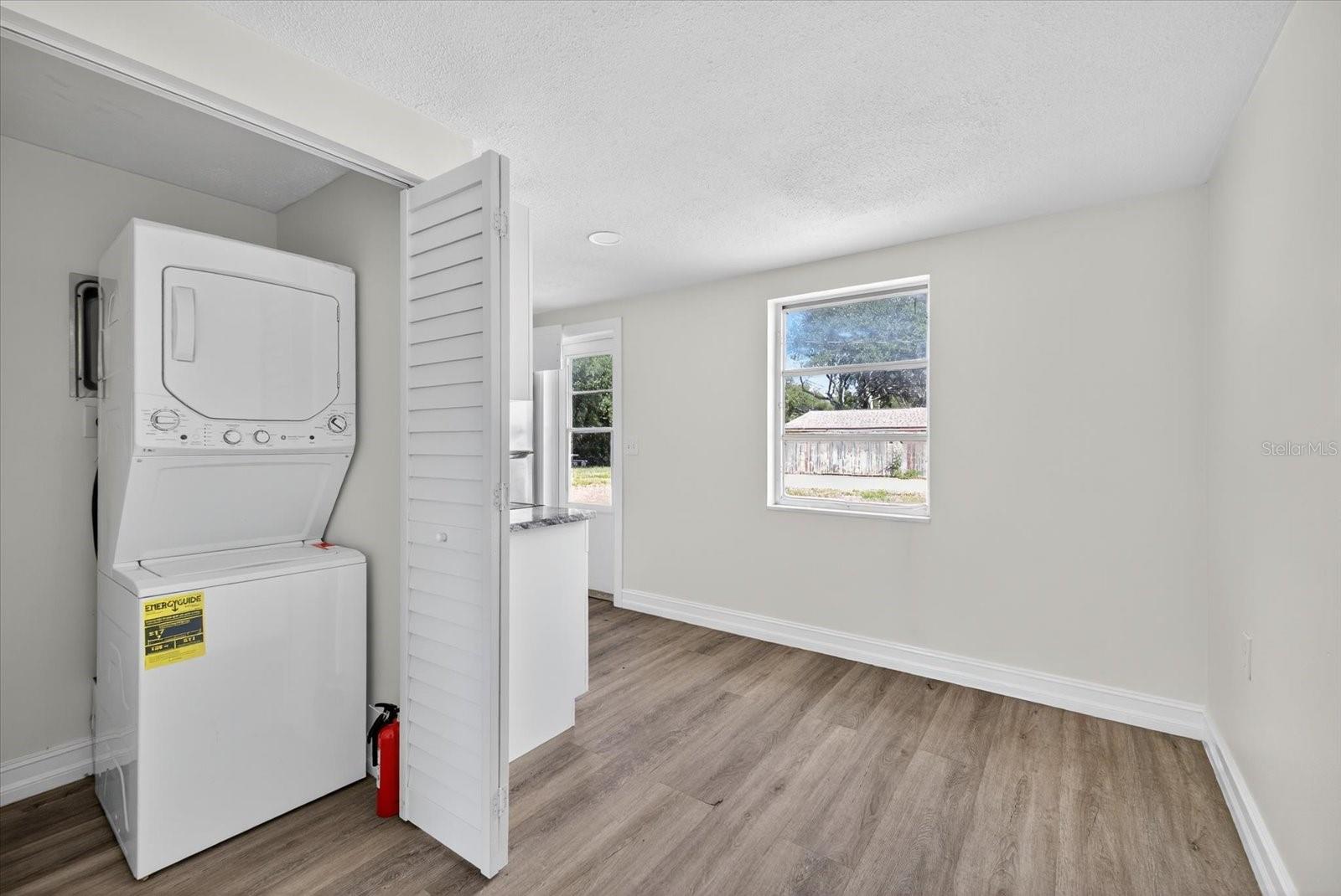 FOREST HILLS - Residential Lease