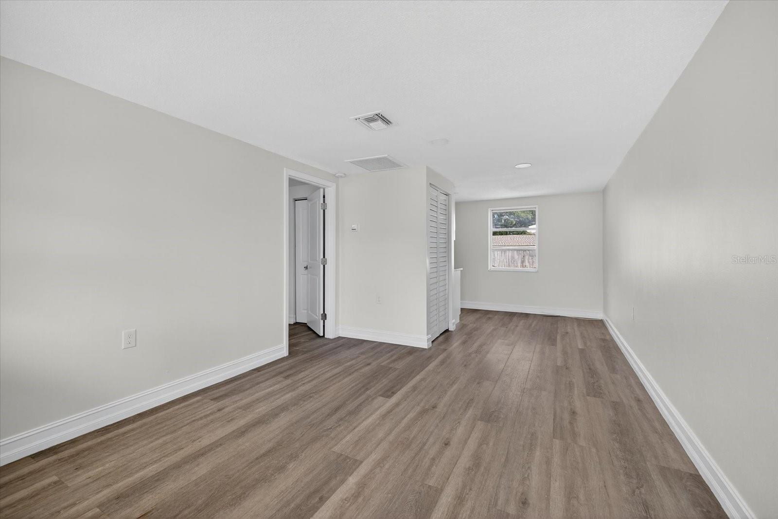 FOREST HILLS - Residential Lease
