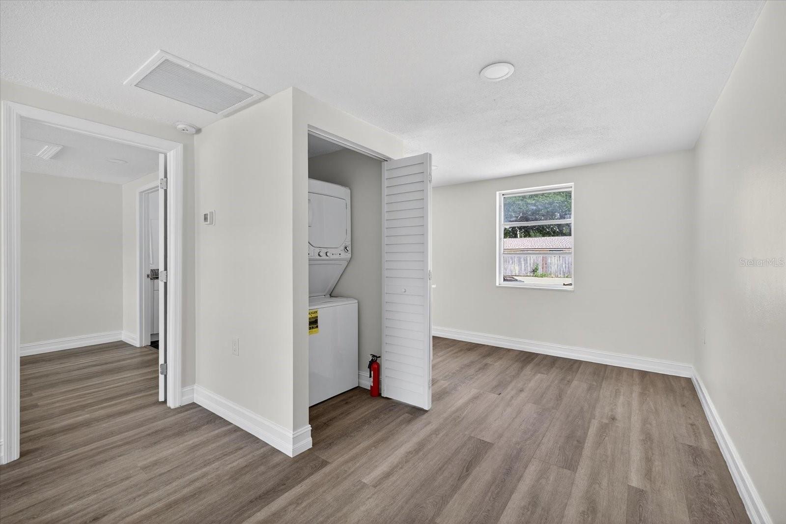 FOREST HILLS - Residential Lease