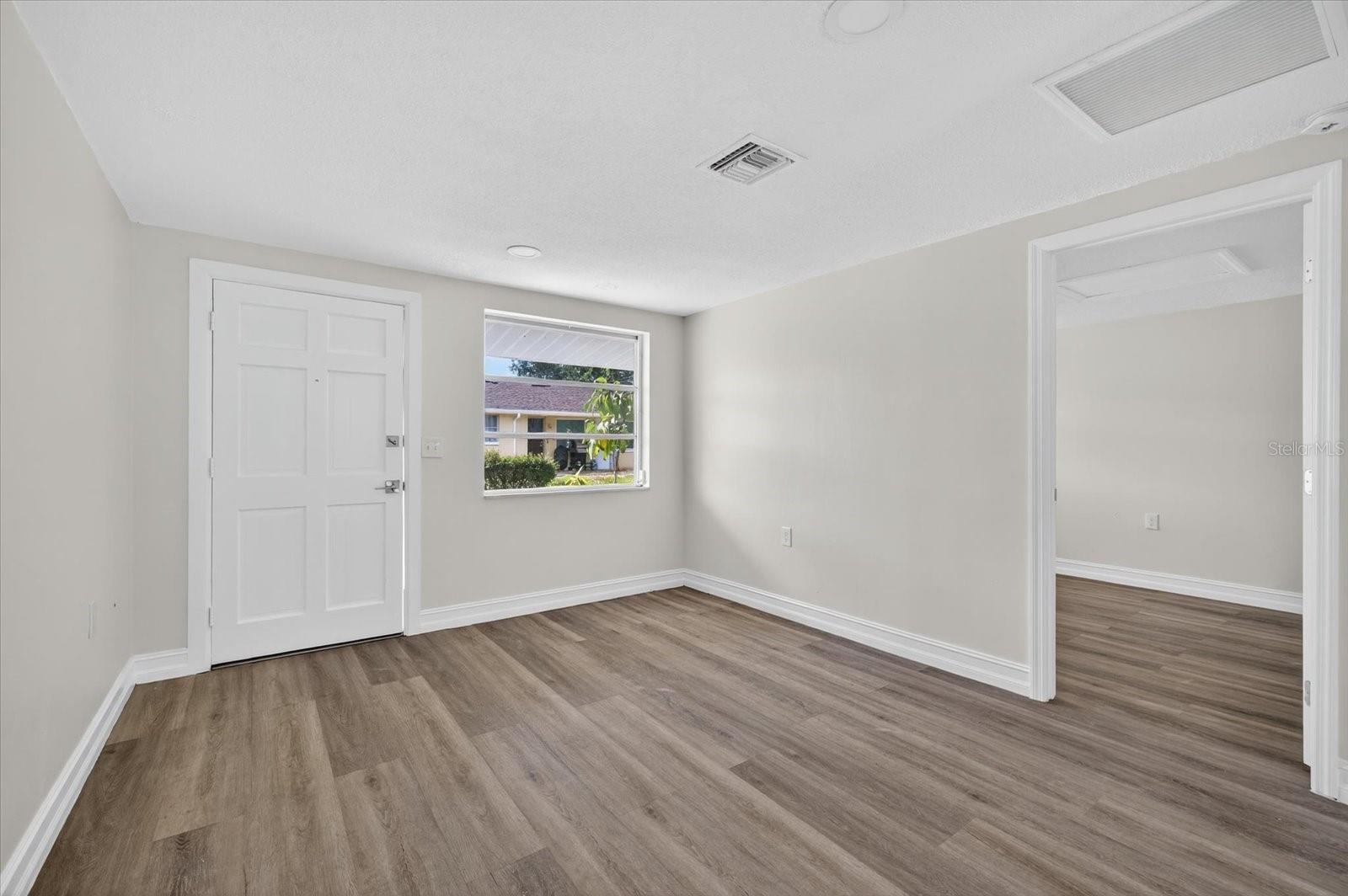 FOREST HILLS - Residential Lease