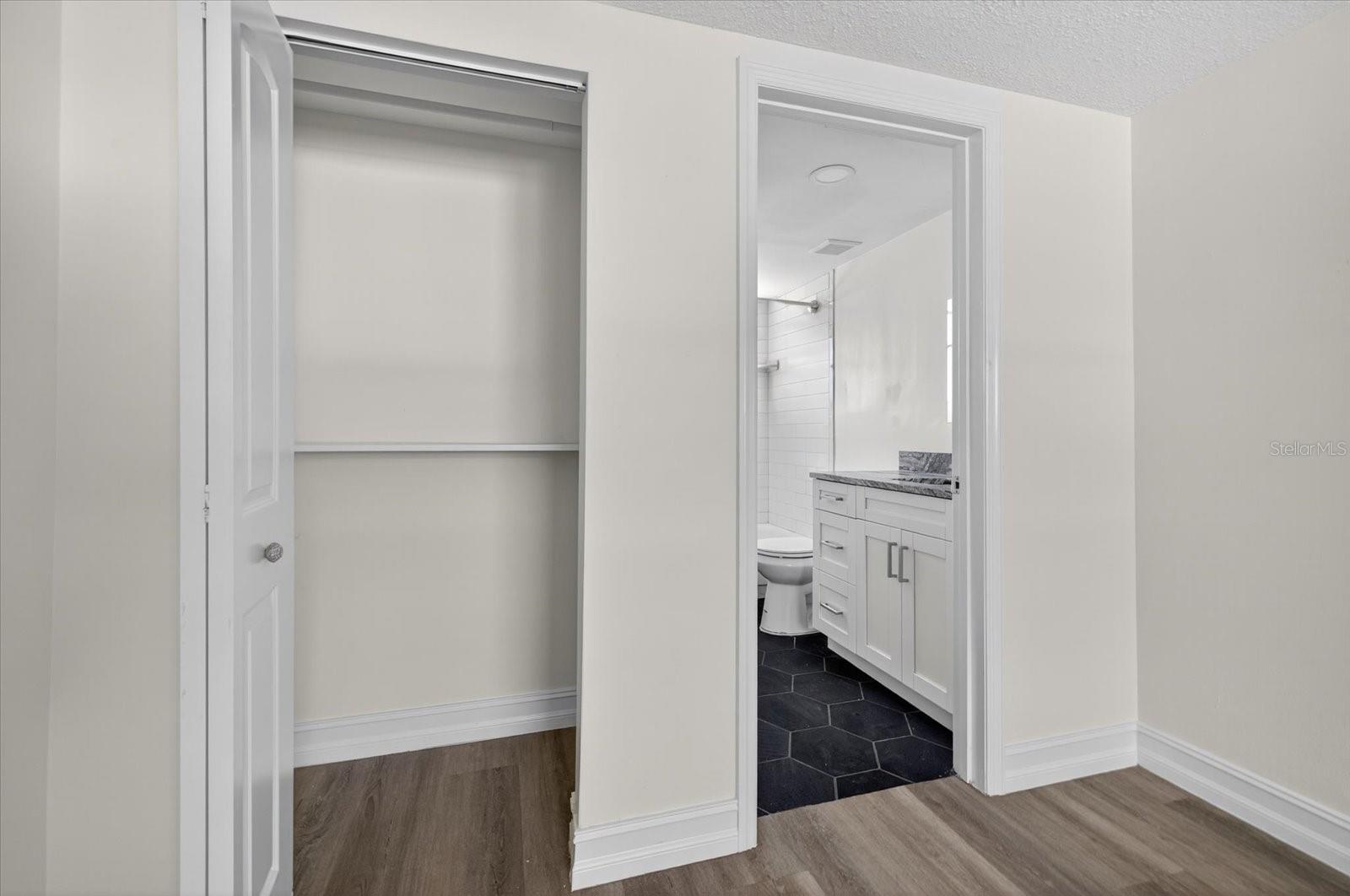 FOREST HILLS - Residential Lease