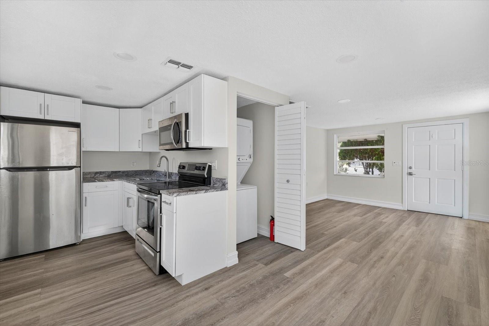 FOREST HILLS - Residential Lease