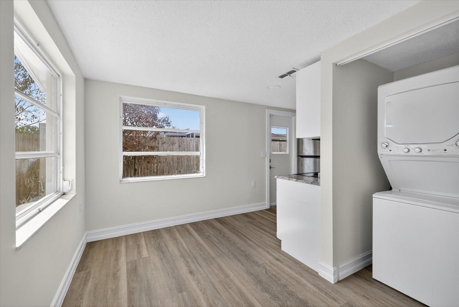 FOREST HILLS - Residential Lease