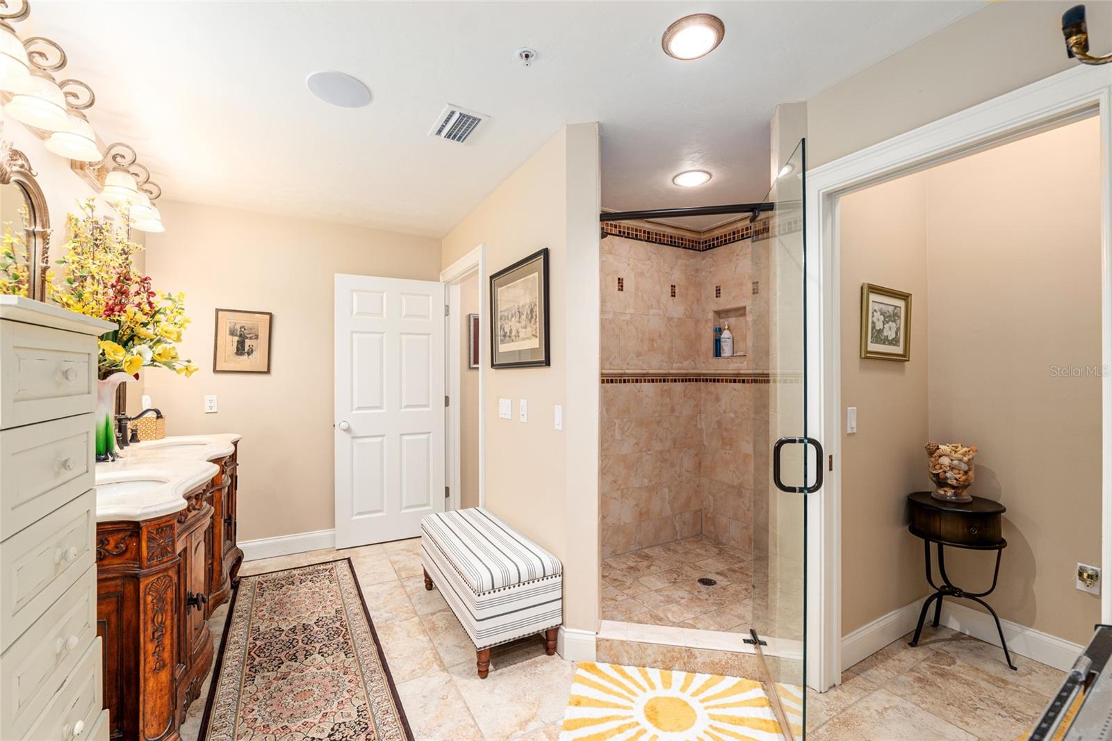 HAILE PLANTATION VILLAGE CENTER - Residential