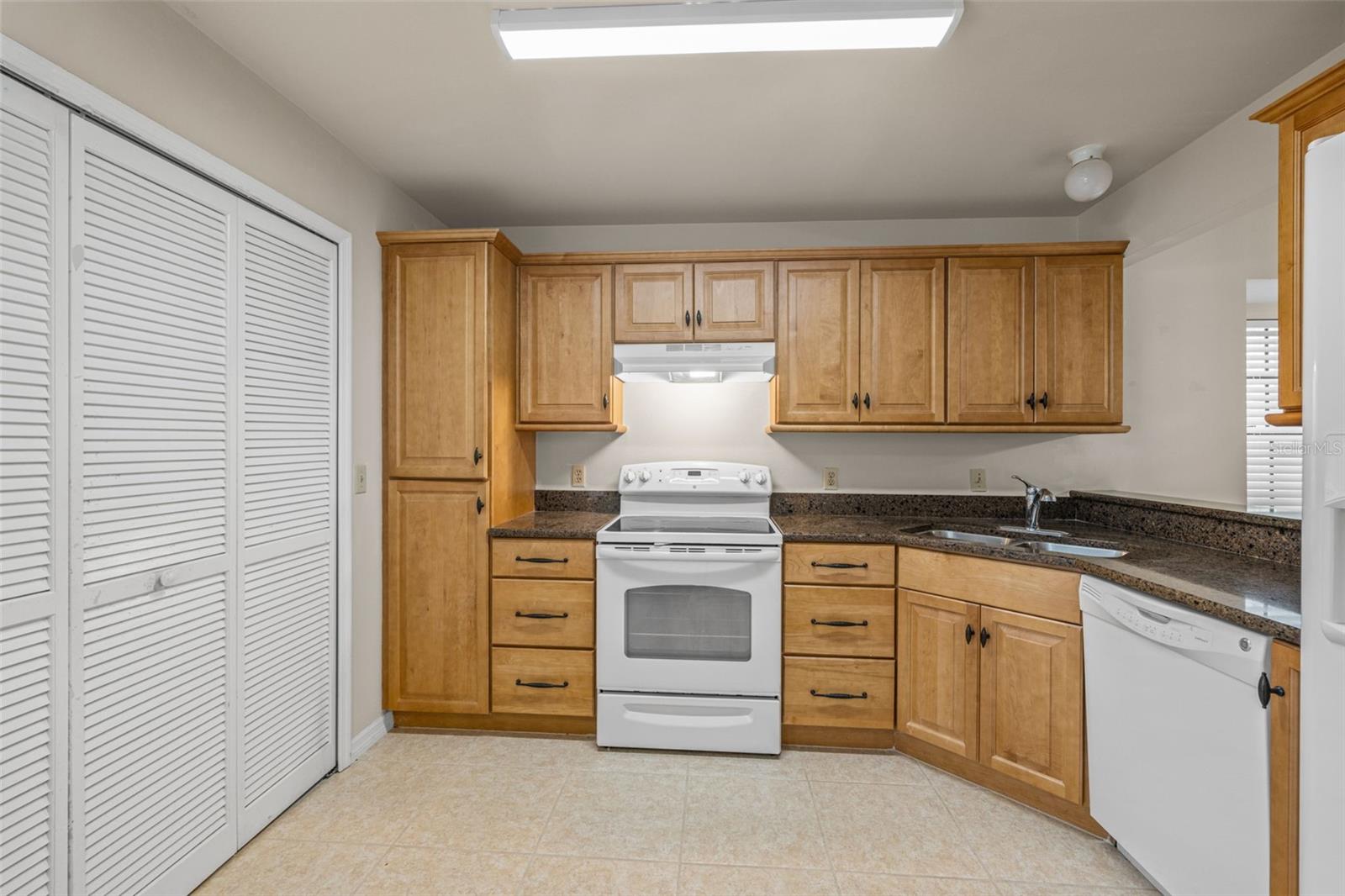 FAIRCREST I CONDO - Residential