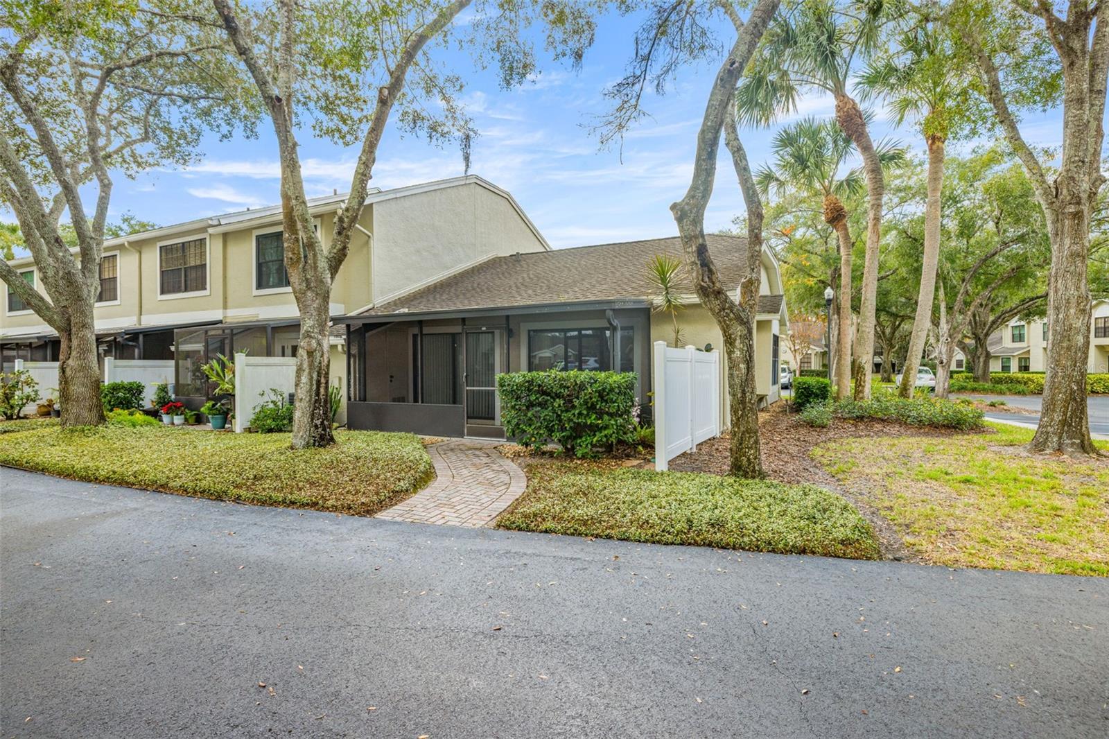 FAIRCREST I CONDO - Residential