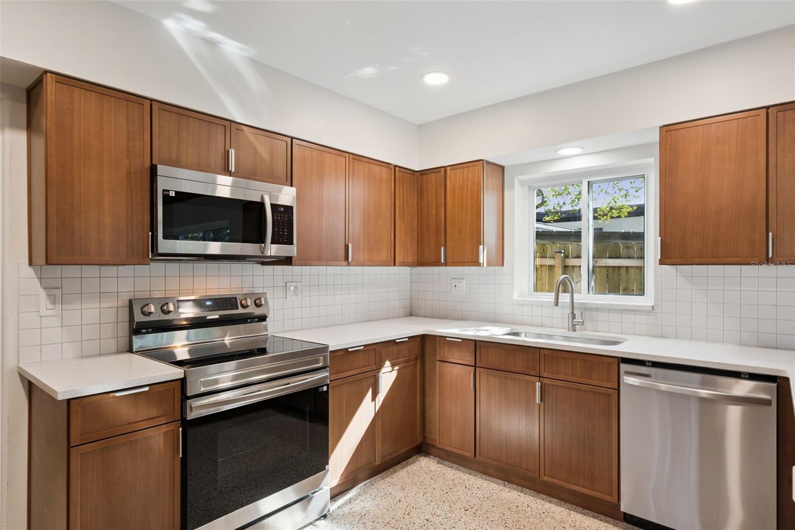 LAKE EULALIA HEIGHTS - Residential