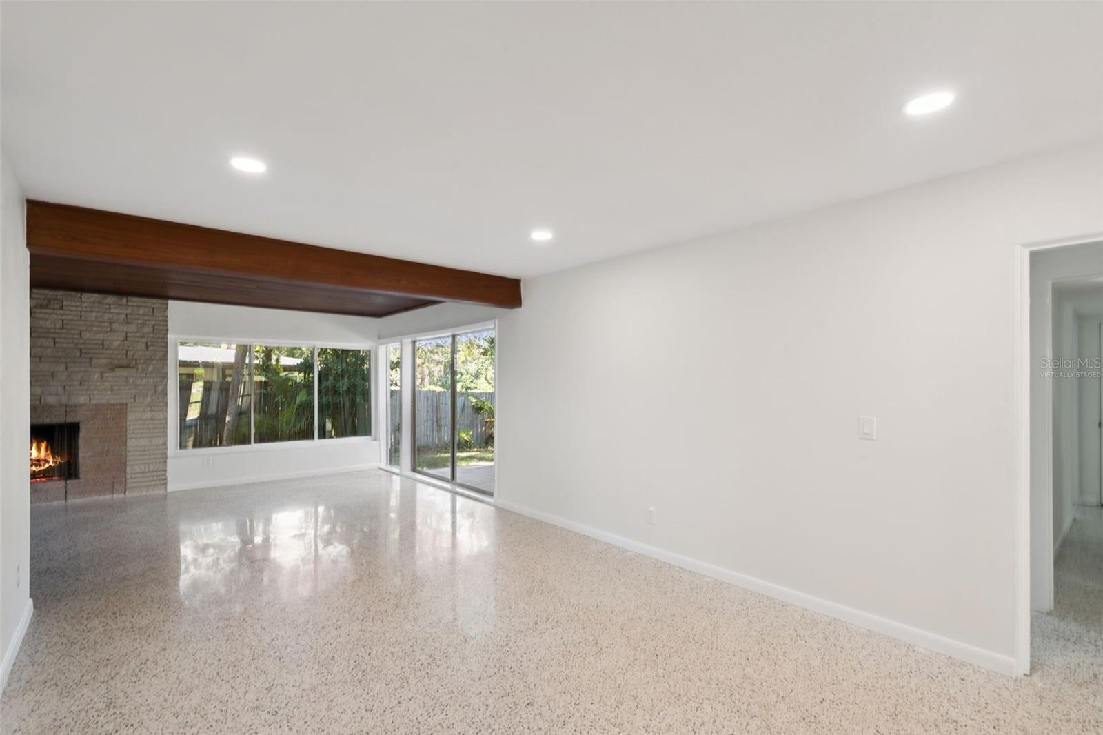 LAKE EULALIA HEIGHTS - Residential