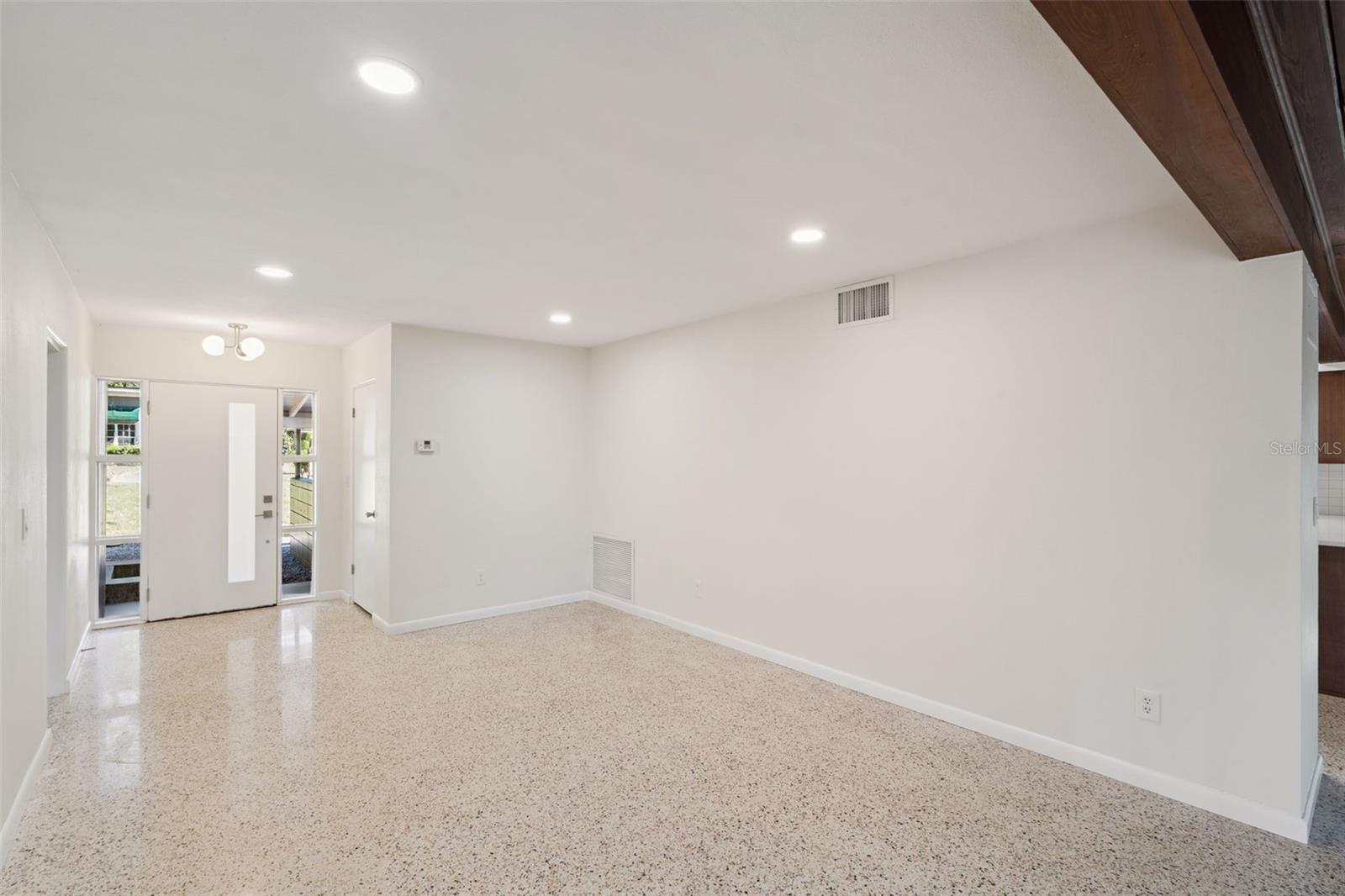 LAKE EULALIA HEIGHTS - Residential