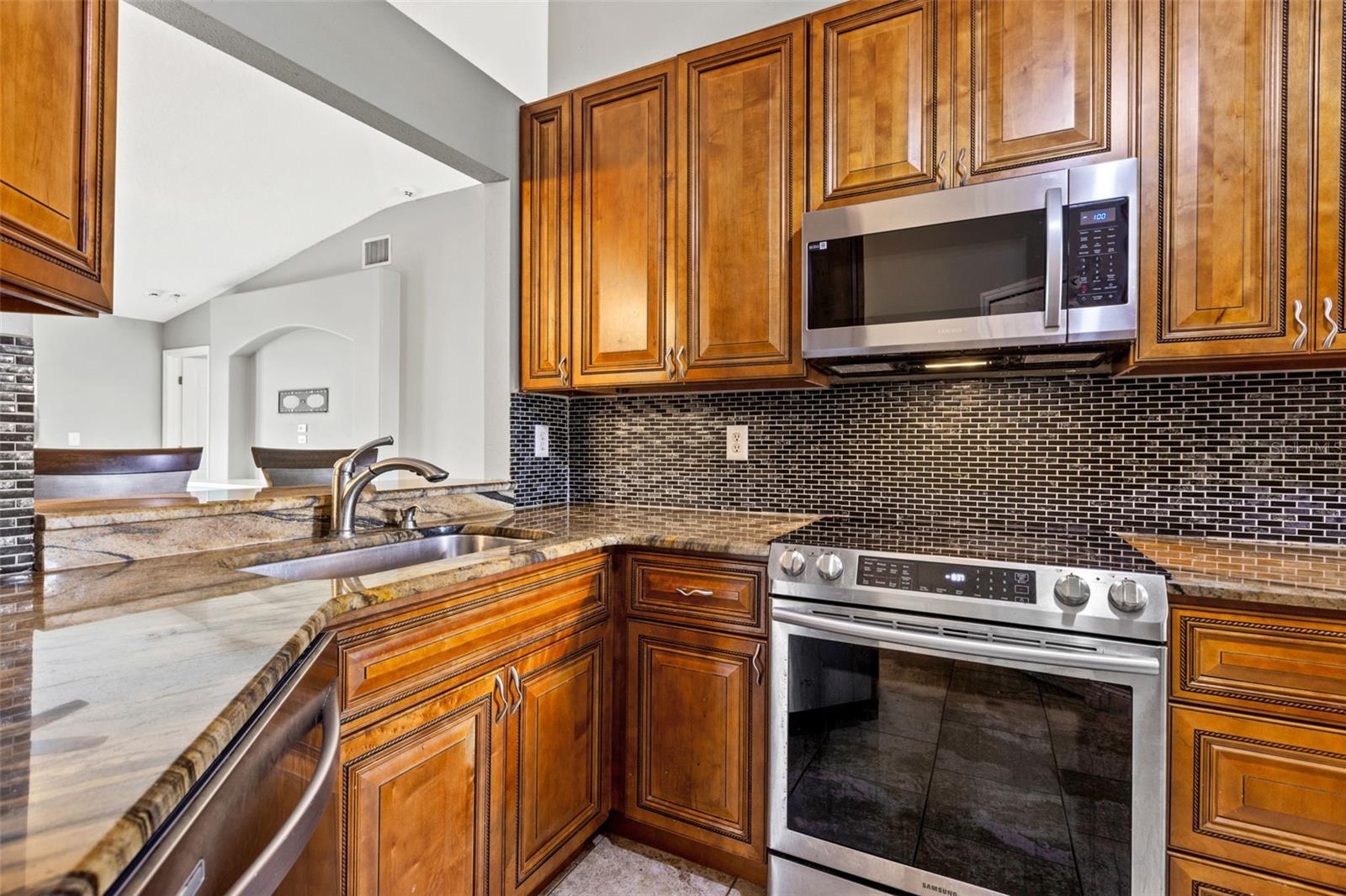 MEADOWBROOKE AT SUMMERFIELD UN - Residential Lease