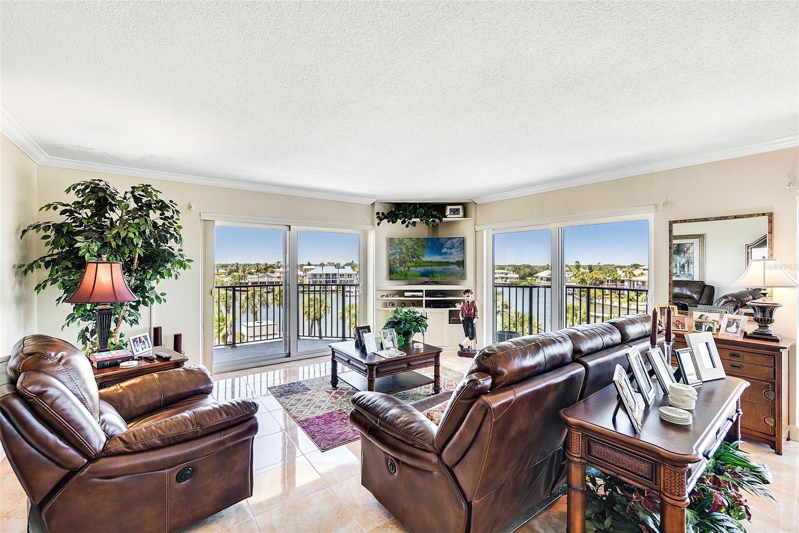 Diamond Head Point Condo - Residential