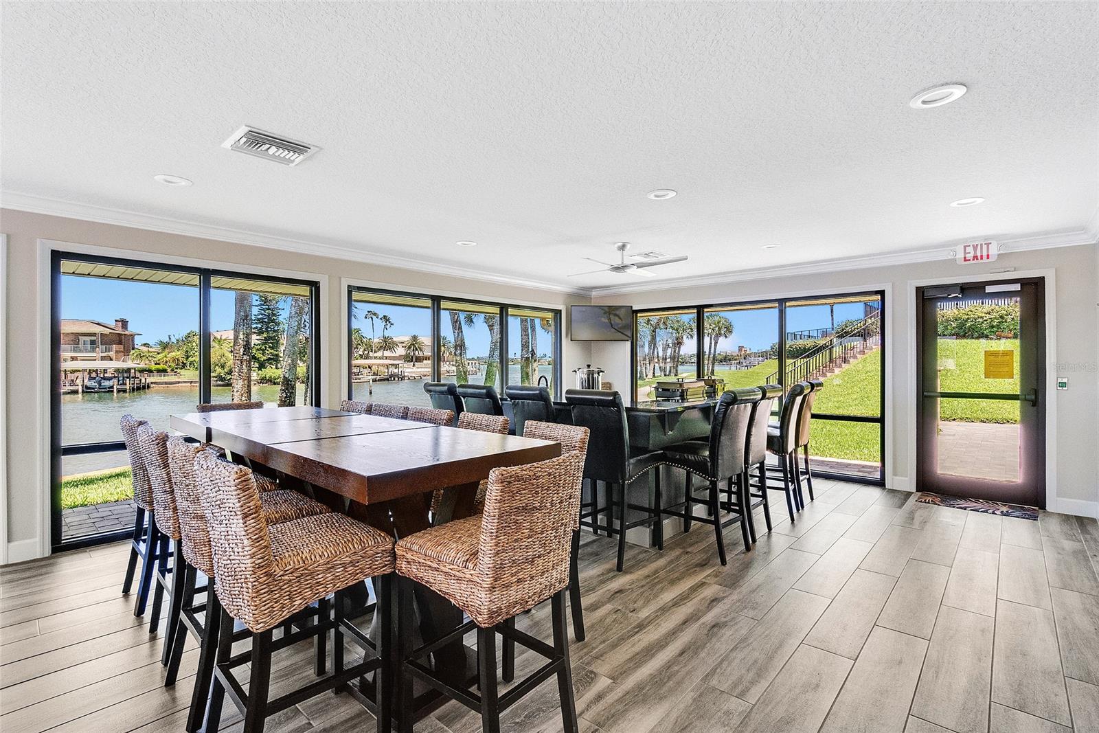 Diamond Head Point Condo - Residential