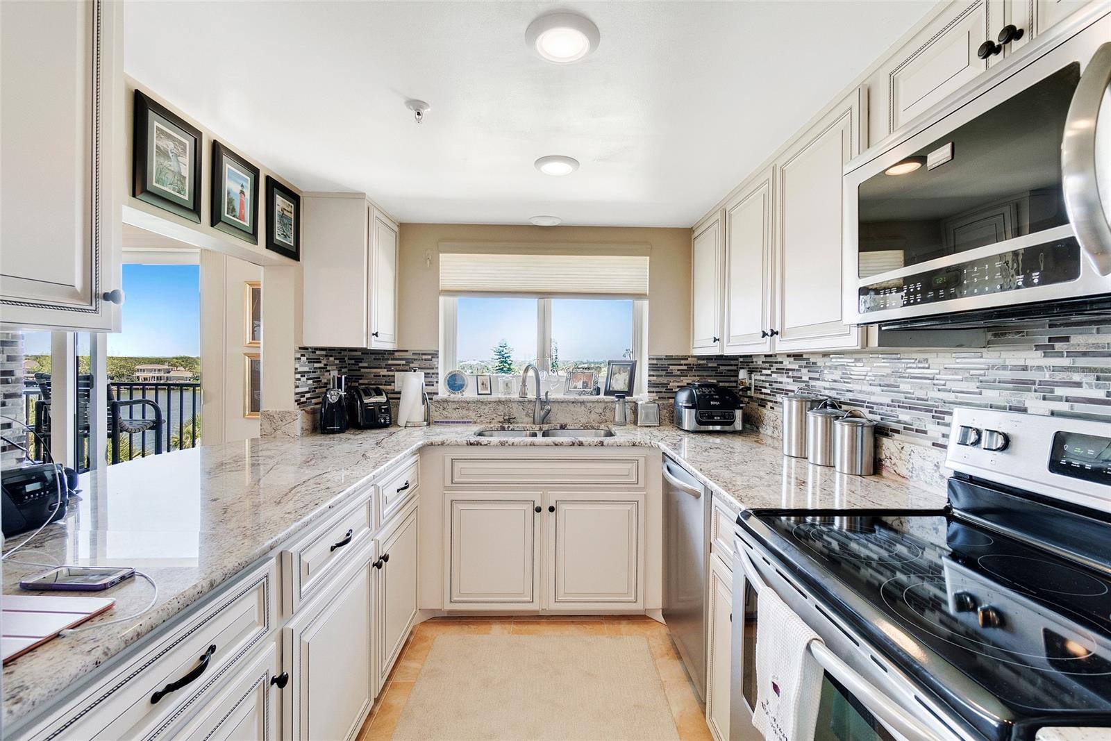 Diamond Head Point Condo - Residential