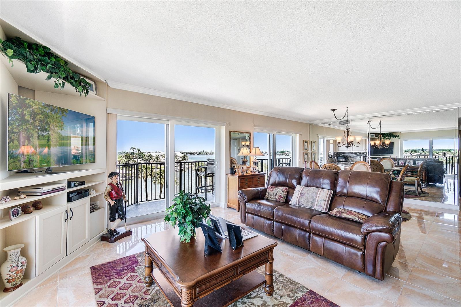 Diamond Head Point Condo - Residential