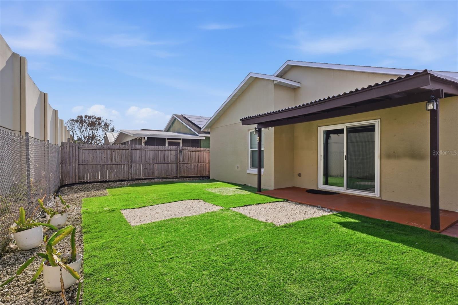 DANIELS CROSSING - Residential