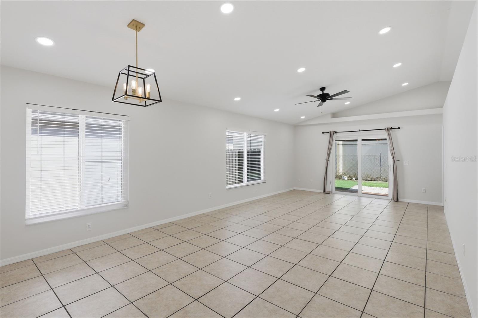 DANIELS CROSSING - Residential