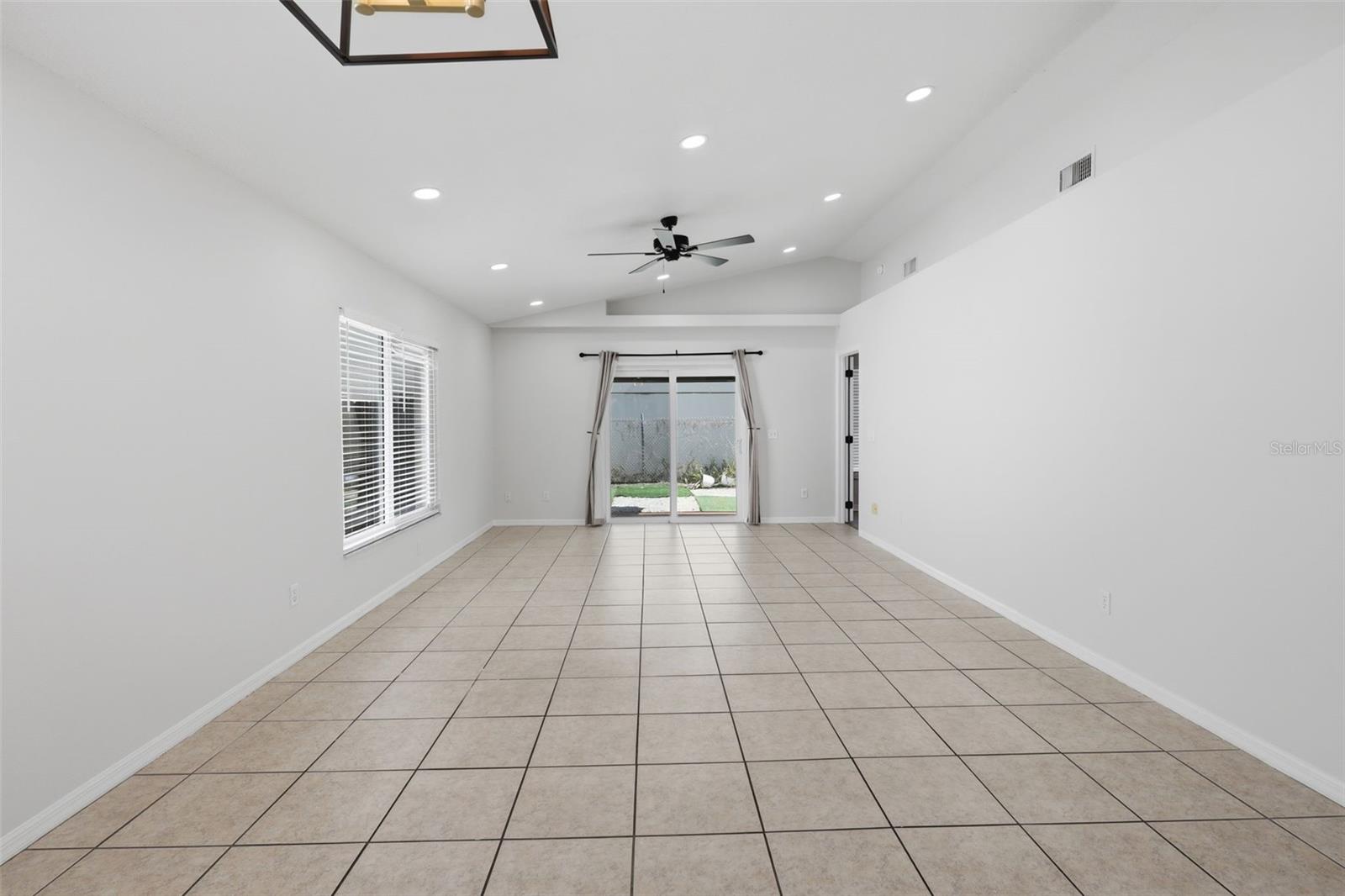 DANIELS CROSSING - Residential