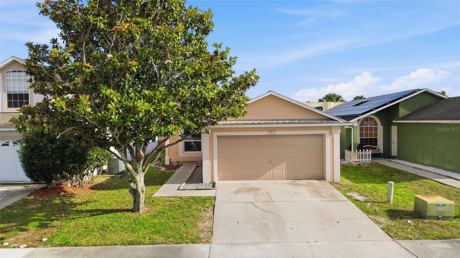 DANIELS CROSSING - Residential