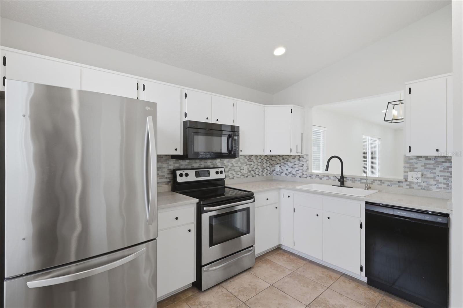 DANIELS CROSSING - Residential