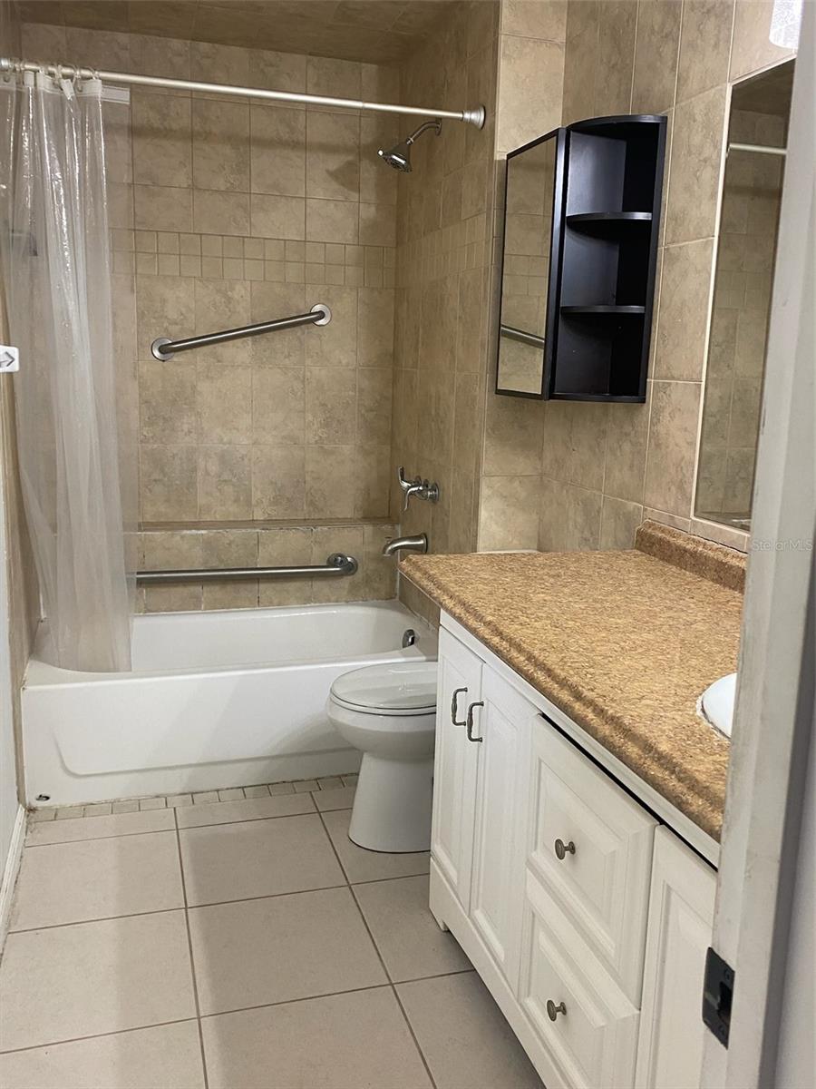 GATEWOOD UNIT 02 - Residential