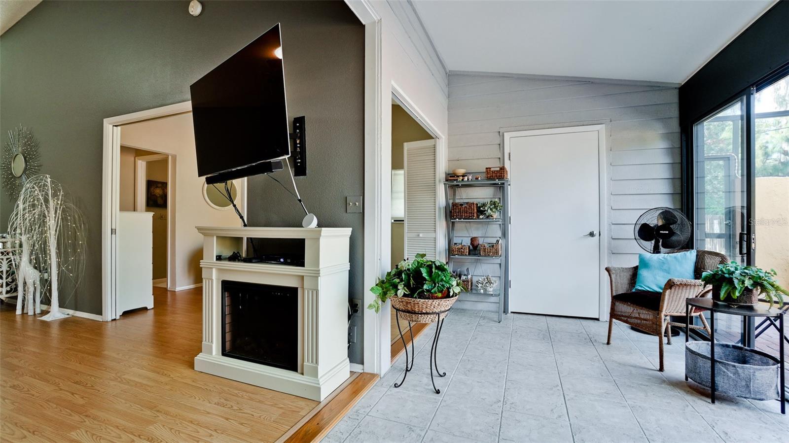 FORTY THREE WEST PALMS - Residential