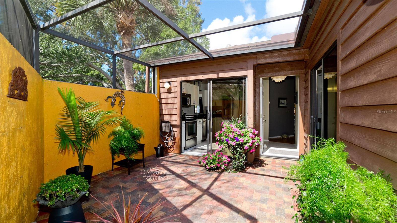 4527 PARK LAKE TERRACE N