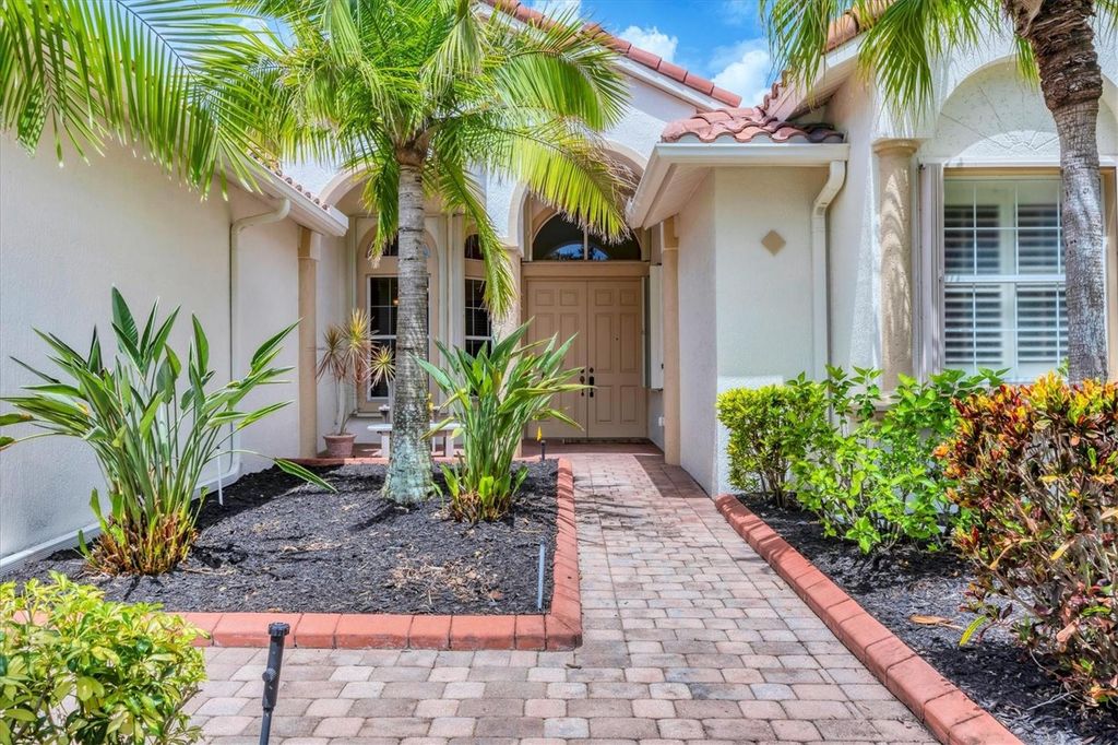 Photo of 6312 41st Court E, Sarasota, FL 34243 (MLS # A4656525)