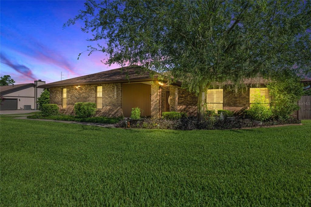 Photo of 2045 SE 32nd Street, Ocala, FL 34471 (MLS # OM709686)