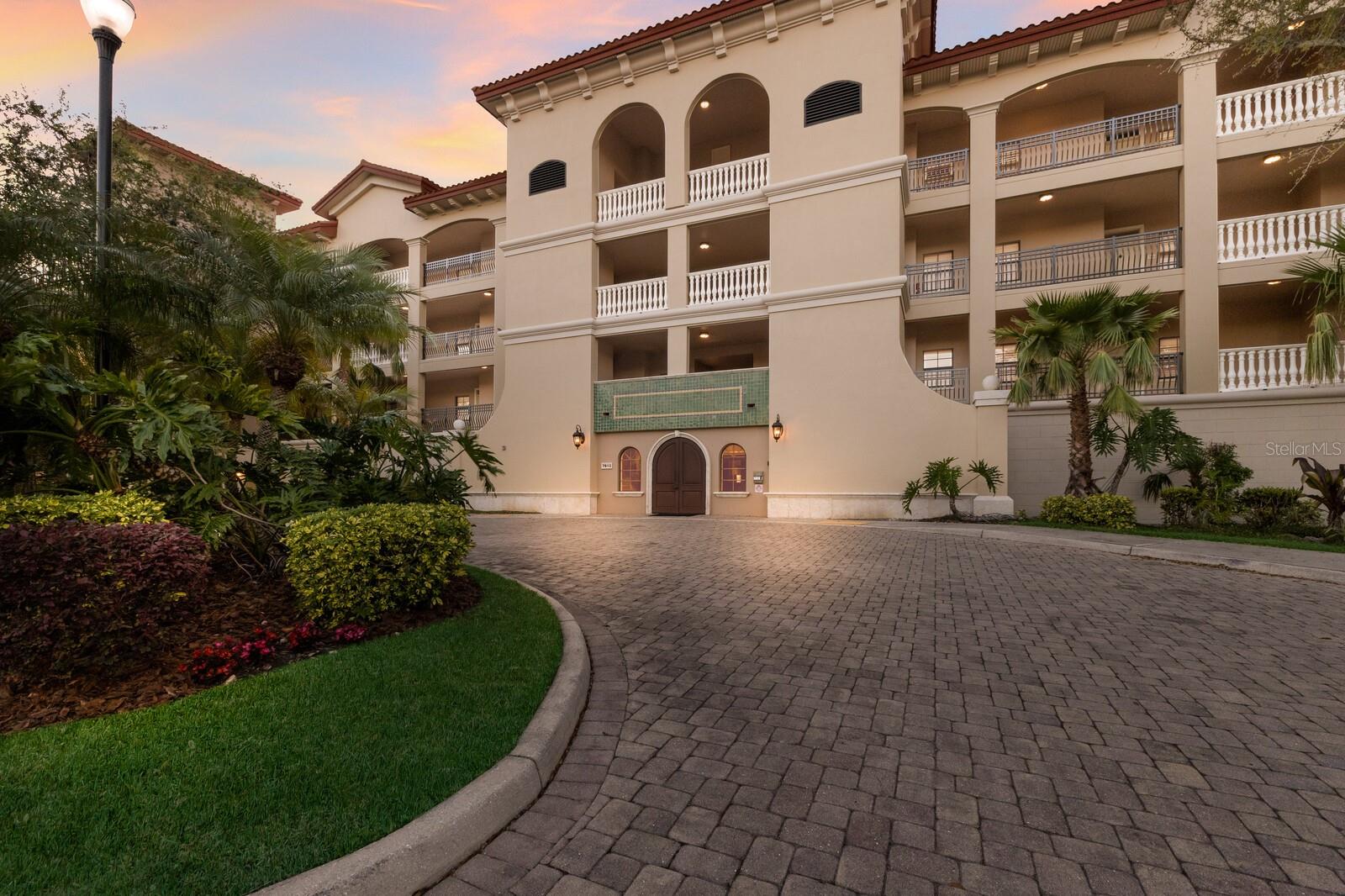 7612 LAKE VISTA COURT 406