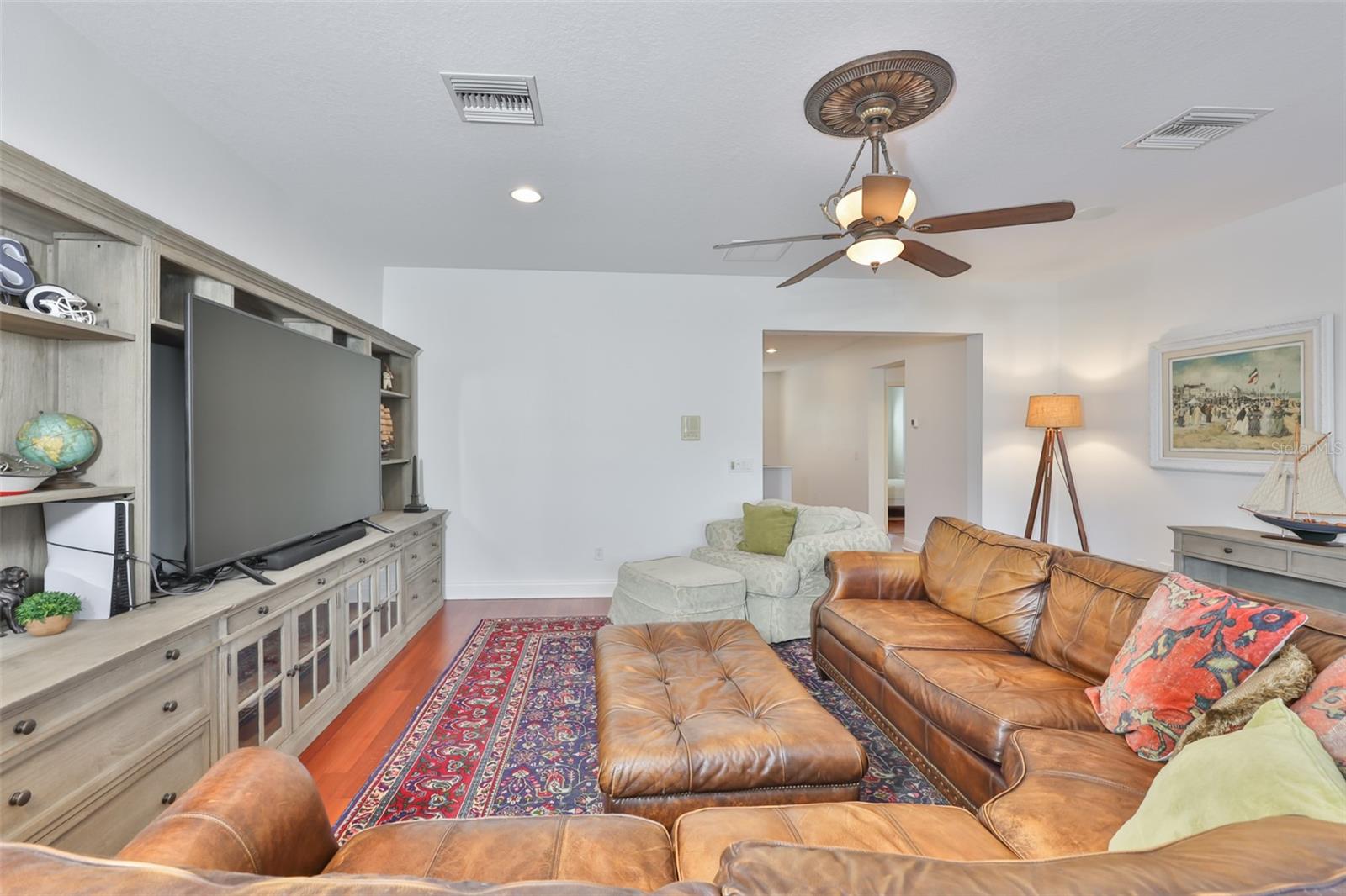 MIRABAY PH 3C-1 - Residential