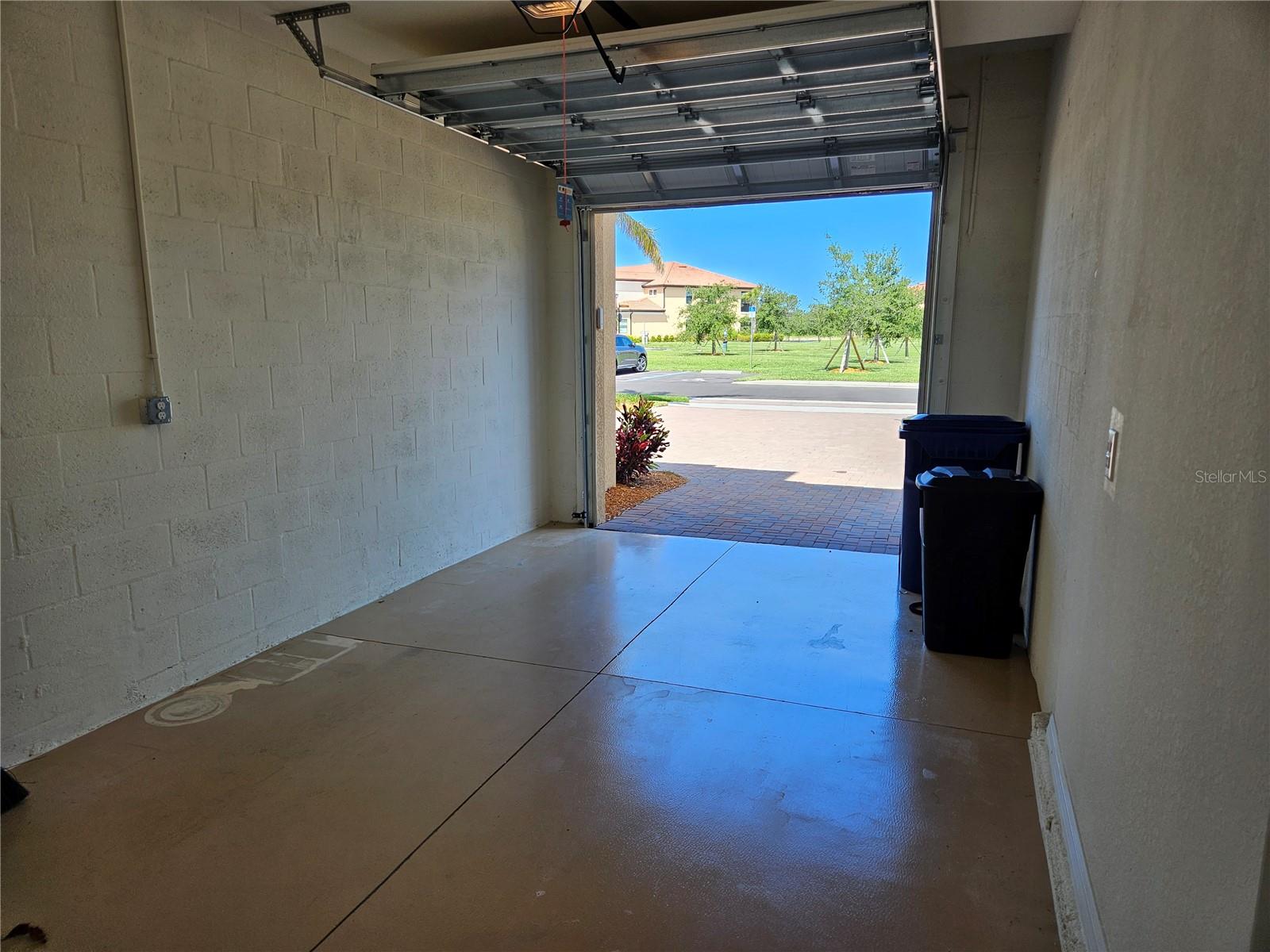 CROOKED CRK 2/SARASOTA NATIONA - Residential Lease
