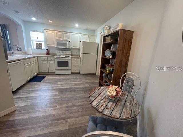 VILLAGES OF SUMTER DOUBLE PALM VILLAS - Residential Lease