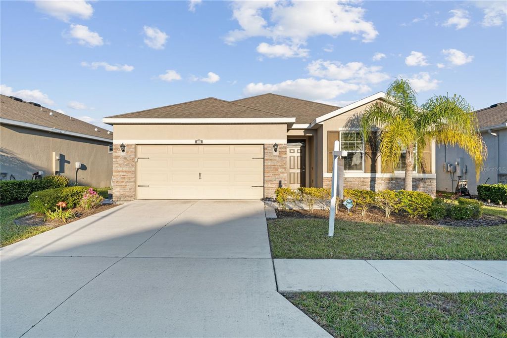 Photo of 1092 Pipestone Place, Wesley Chapel, FL 33543 (MLS # TB8495186)