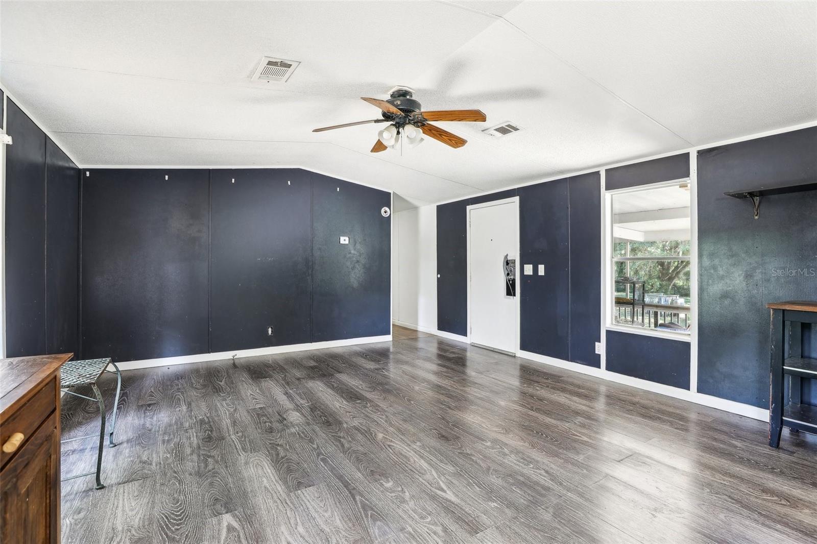 1305 LEOLA AVENUE