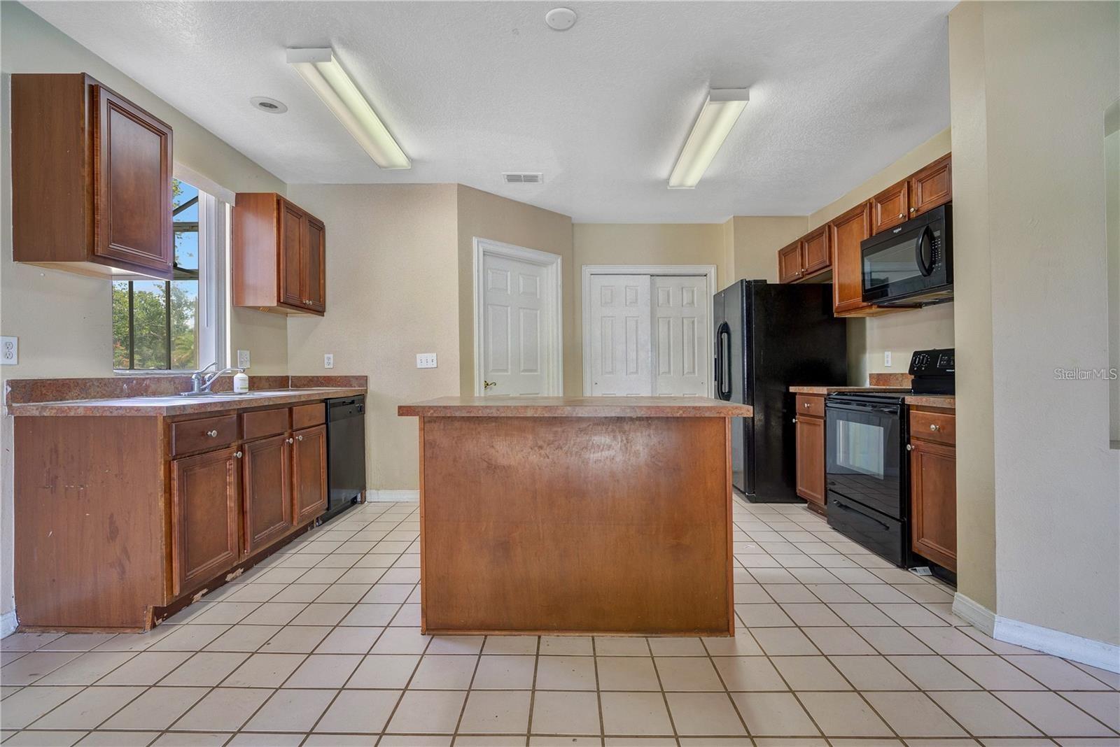 MYSTIC AT MARINERS VILLAGE - Residential