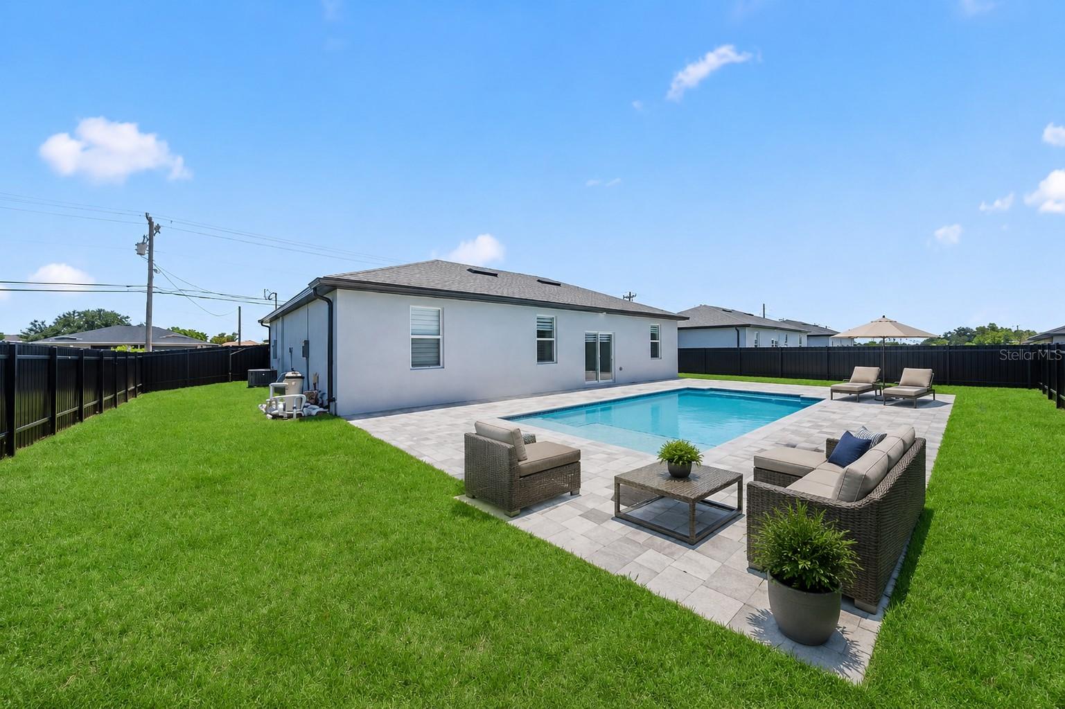 29 DIPLOMAT PARKWAY E