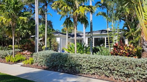 Photo of 301 23rd Avenue NE, St Petersburg, FL 33704 (MLS # TB8394942)