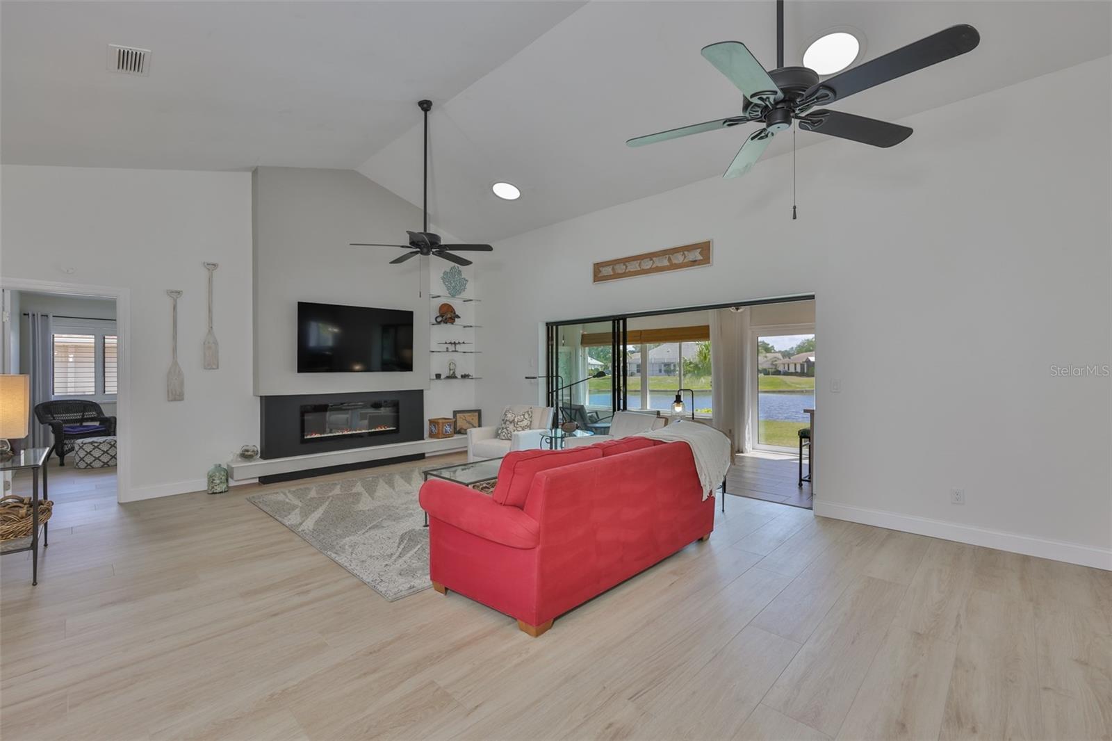 CALOOSA COUNTRY CLUB ESTATES U - Residential