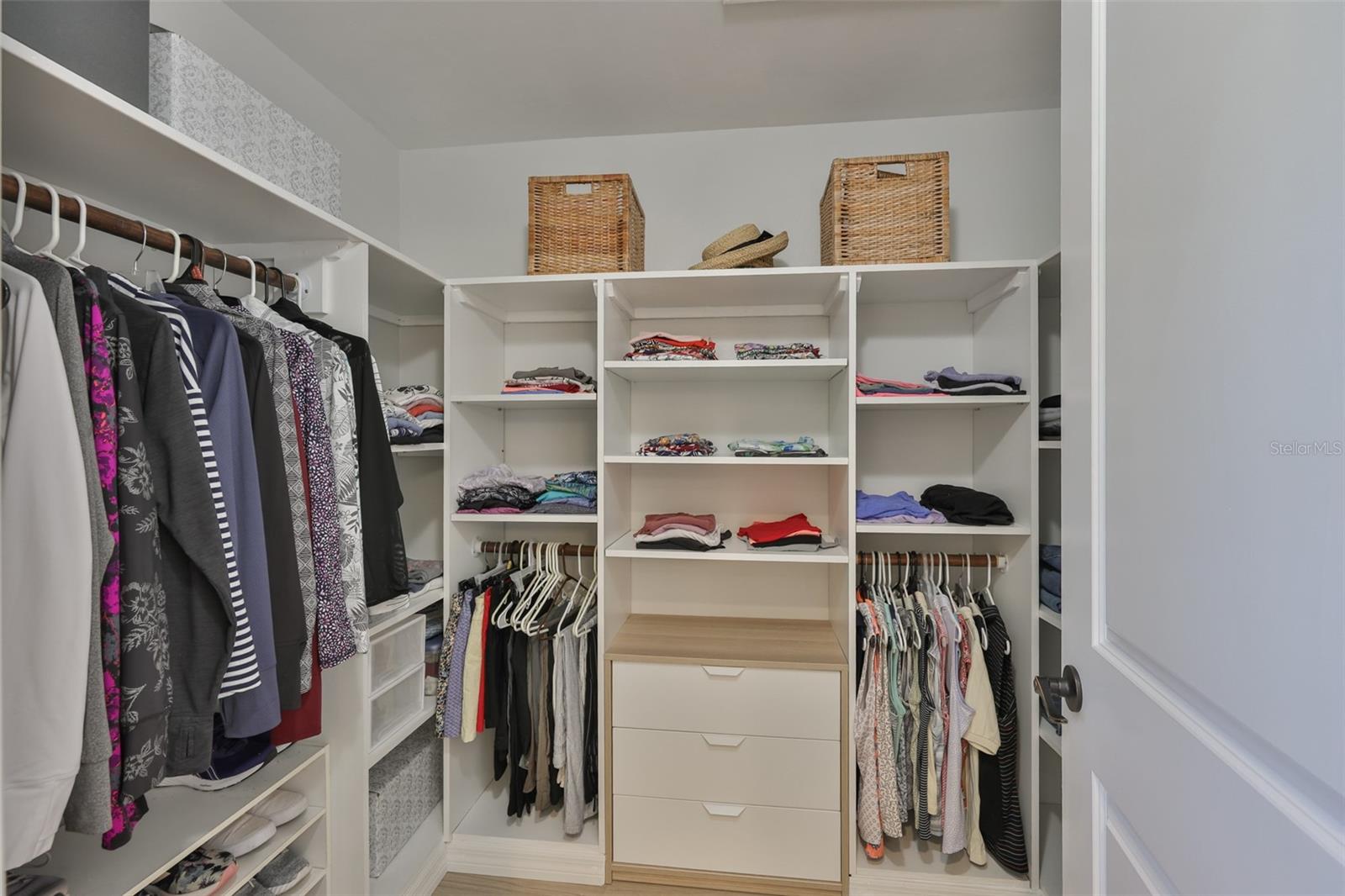 CALOOSA COUNTRY CLUB ESTATES U - Residential