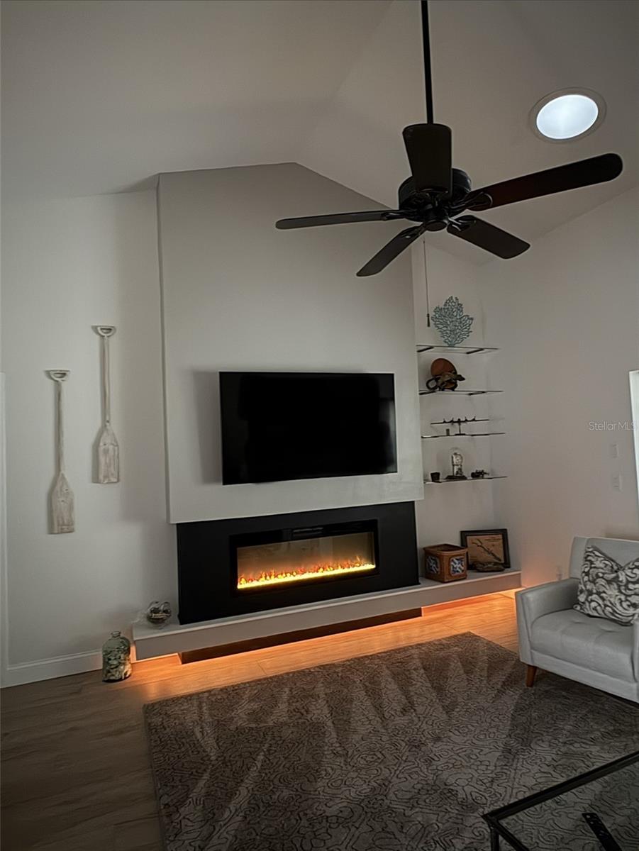 CALOOSA COUNTRY CLUB ESTATES U - Residential