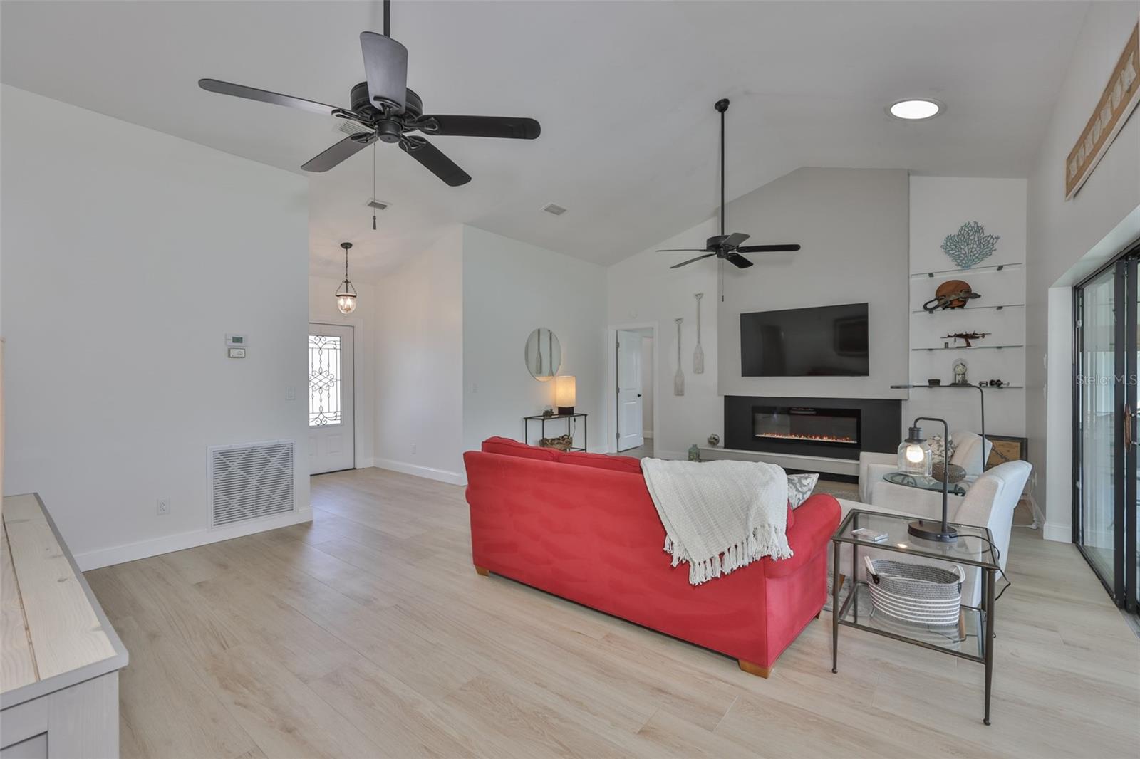 CALOOSA COUNTRY CLUB ESTATES U - Residential