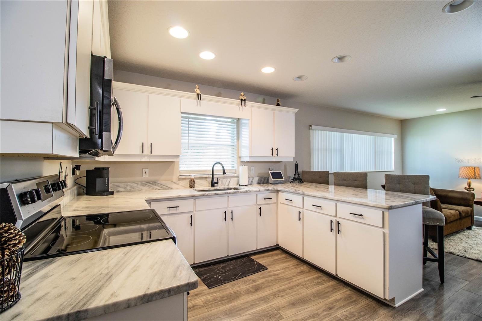 CASA LOMA CONDO - Residential
