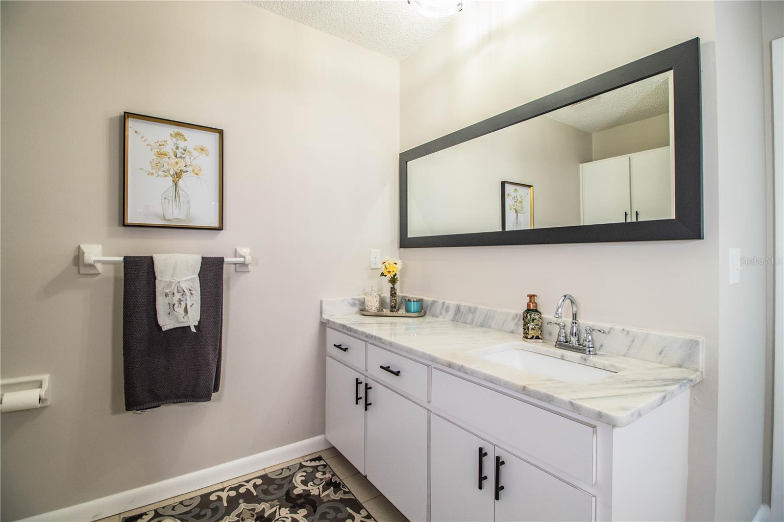 CASA LOMA CONDO - Residential