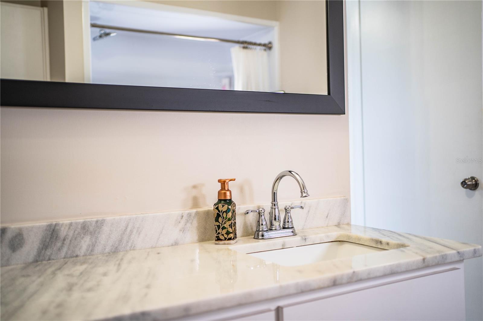 CASA LOMA CONDO - Residential