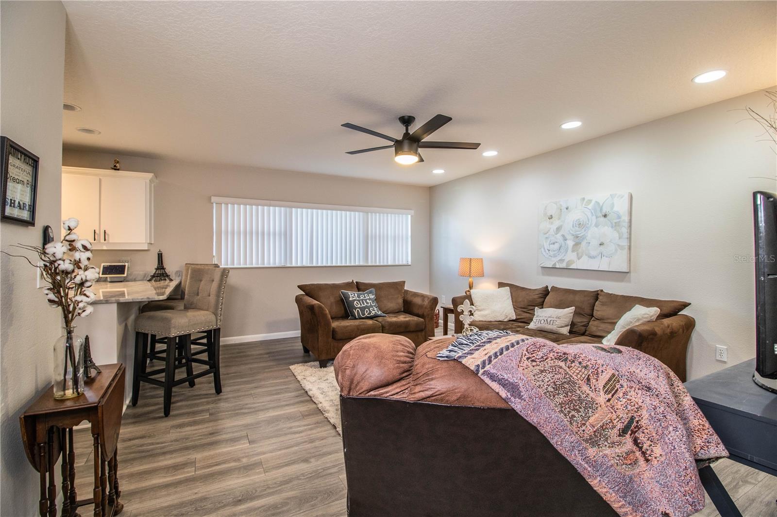 CASA LOMA CONDO - Residential