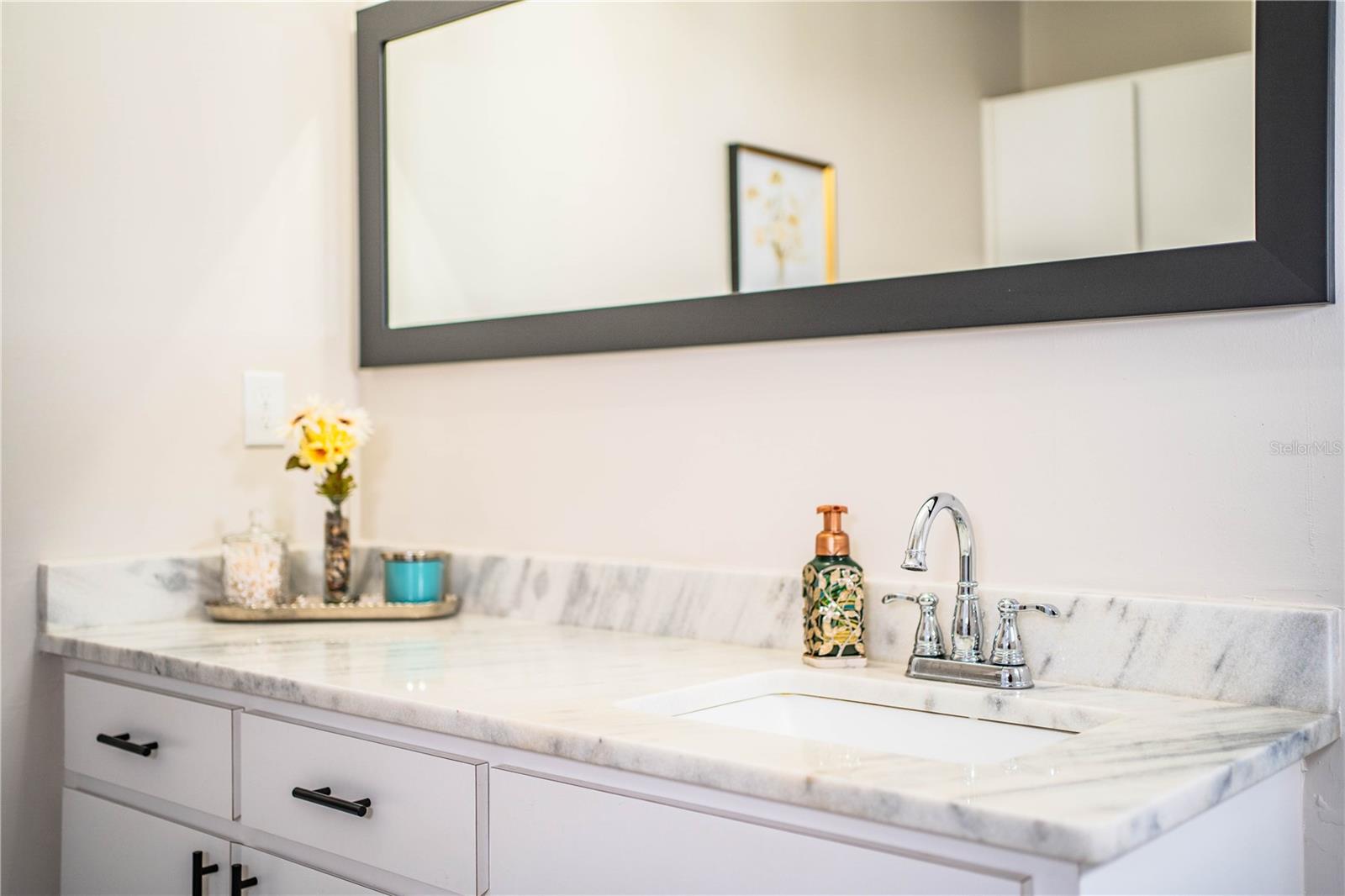 CASA LOMA CONDO - Residential