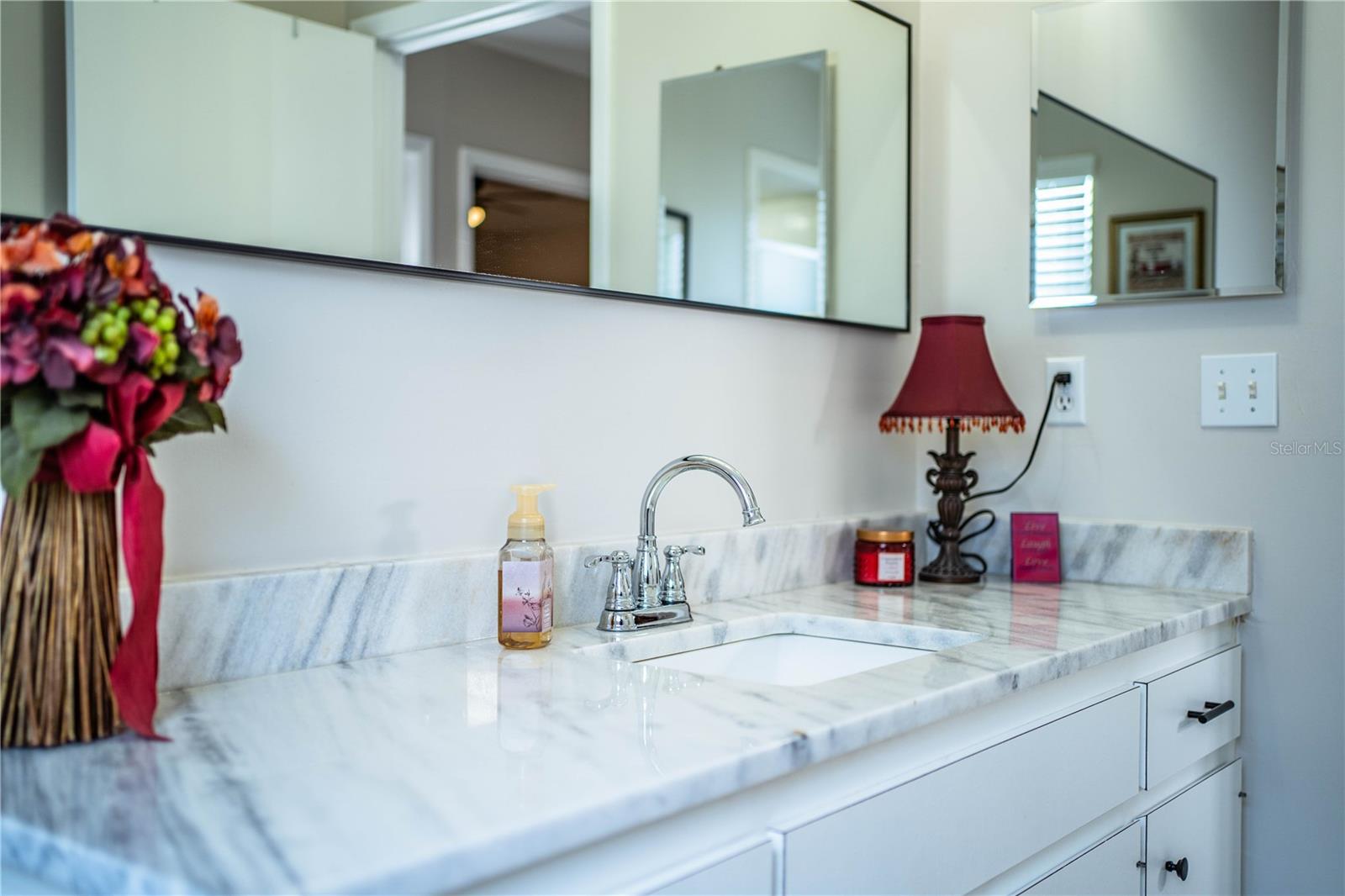 CASA LOMA CONDO - Residential