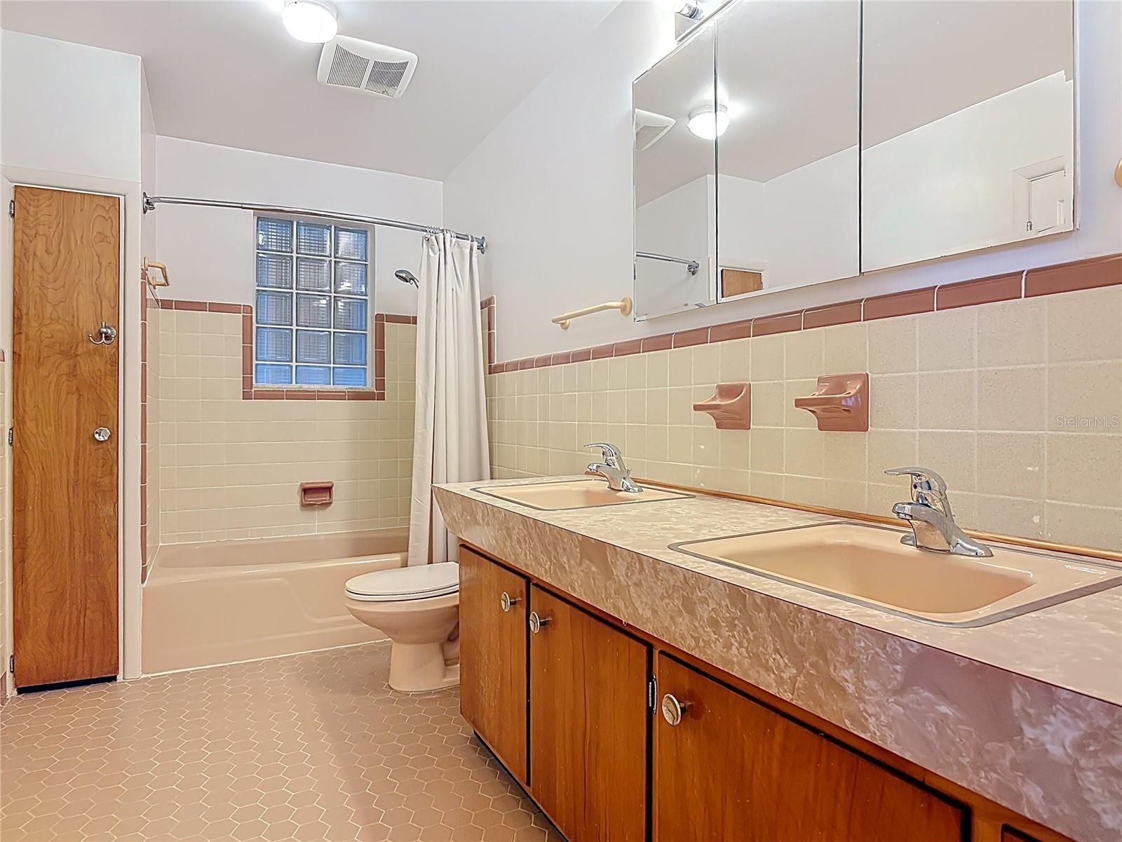 WILBUR BY SEA 02 - Residential