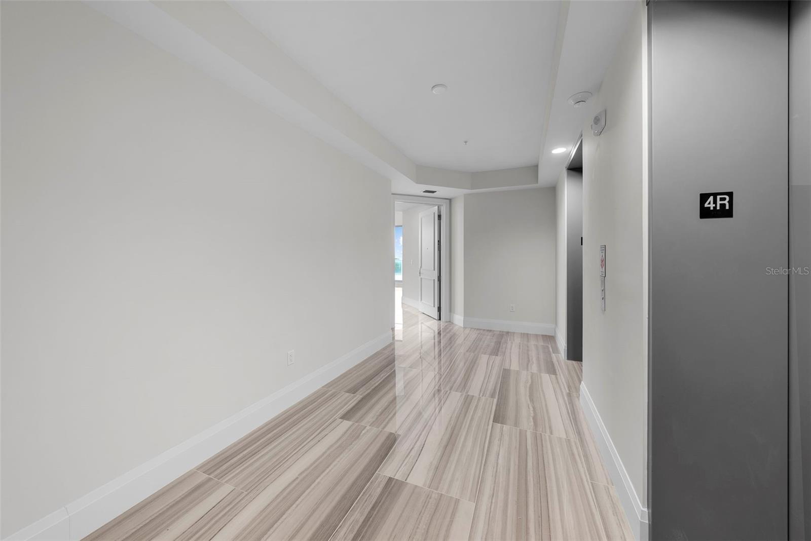 ALTURA BAYSHORE - Residential