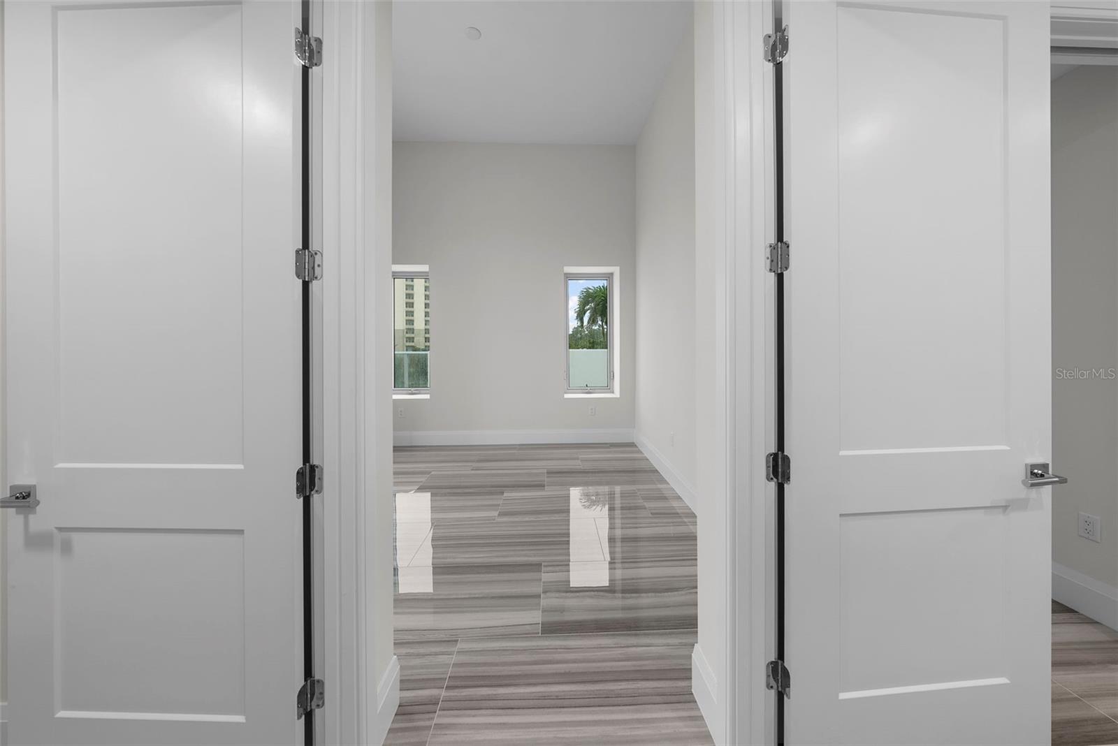 ALTURA BAYSHORE - Residential